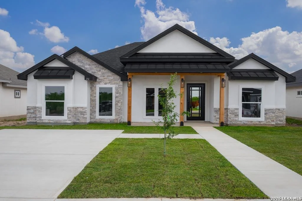 Photo of 256 Bayo Drive