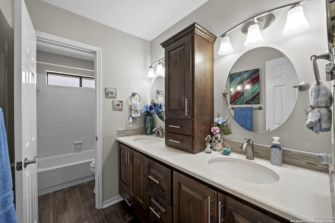 Photo of 1008 Robert Derrick Dr.