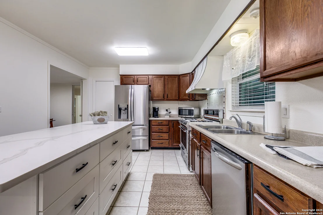 Photo of 230 One Oak Dr.