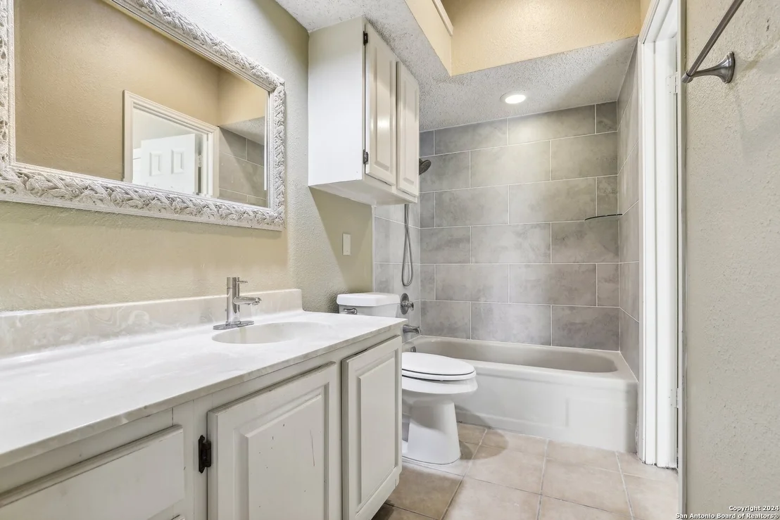 Photo of Unit 259 at 8633 DATAPOINT DR