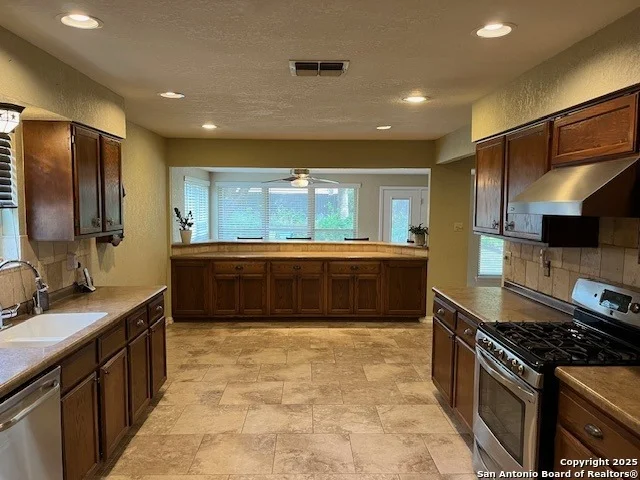 Photo of 1216 Mockingbird