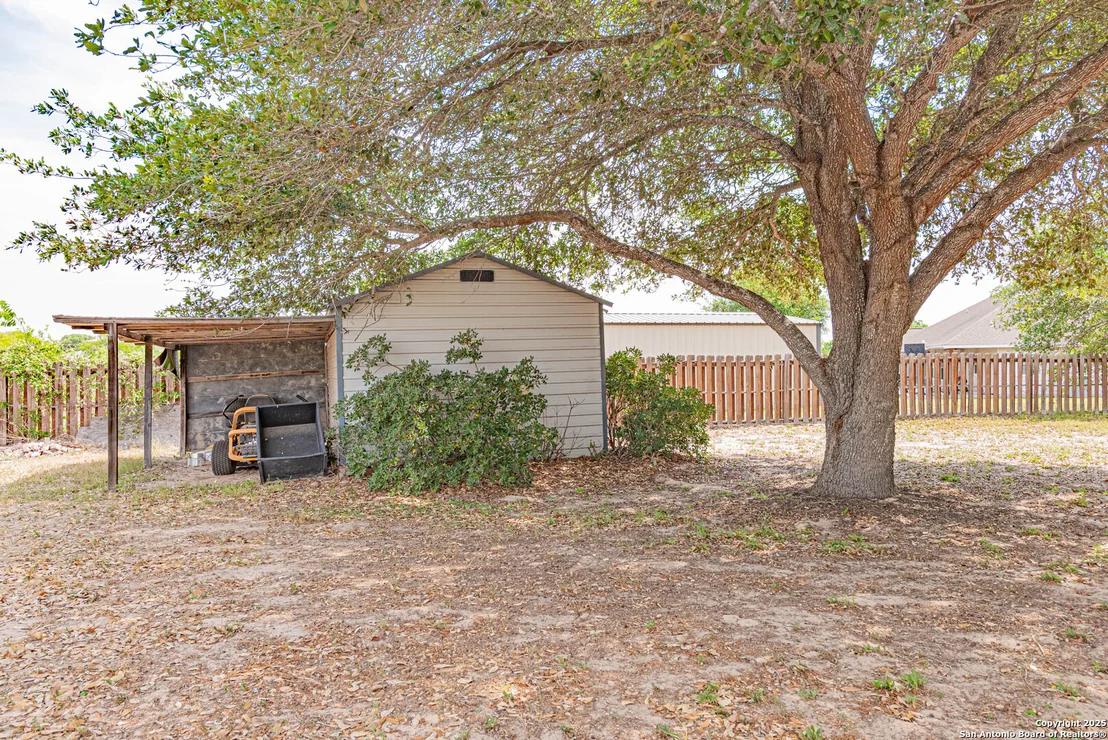 Photo of 433 Bear Gardens