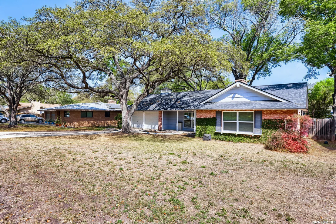 Photo of 2915 Oakleaf Dr