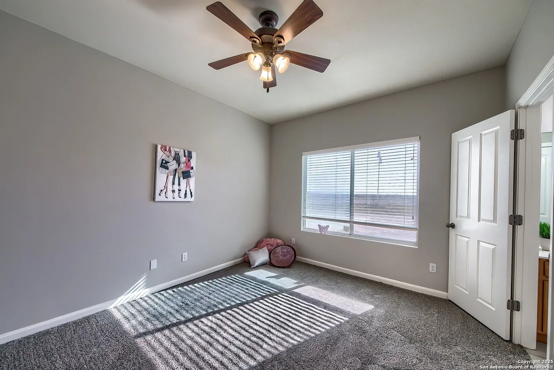 Photo of 240 Glory Lane