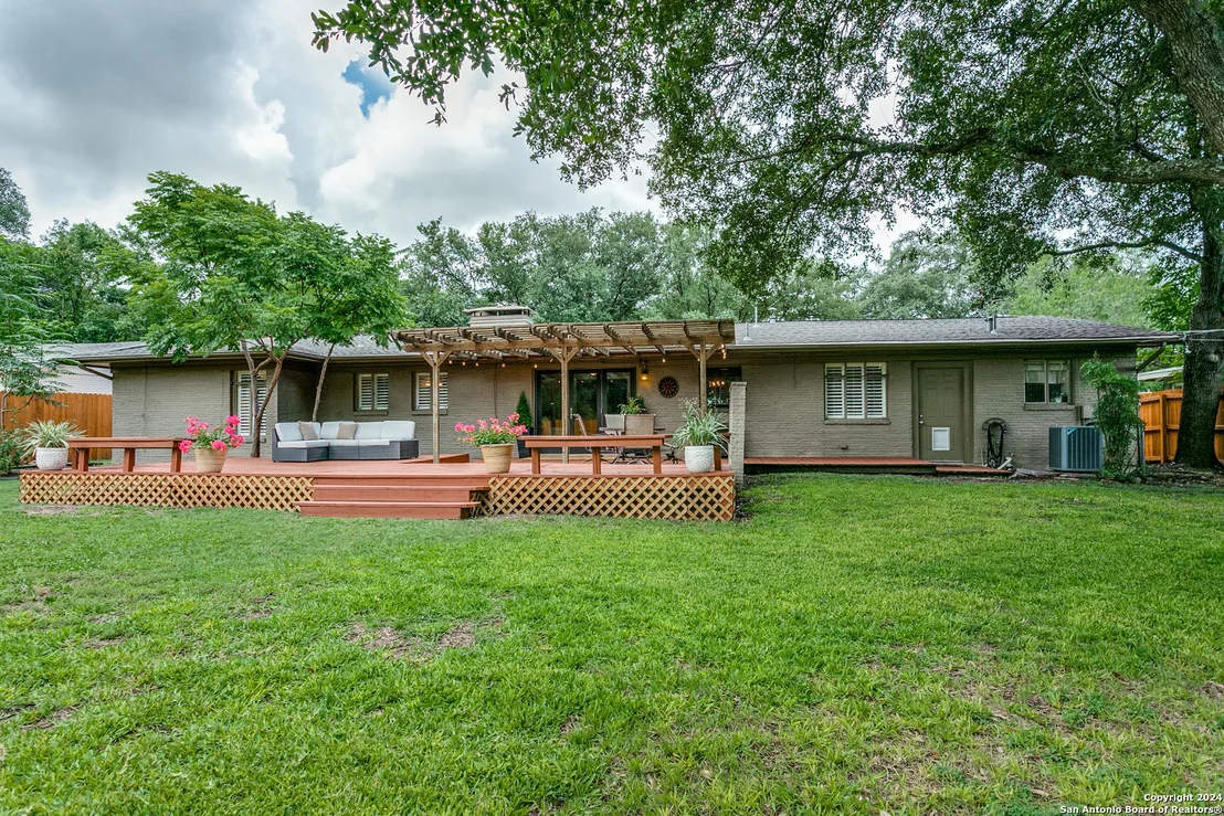 Photo of 423 NORTHRIDGE DR