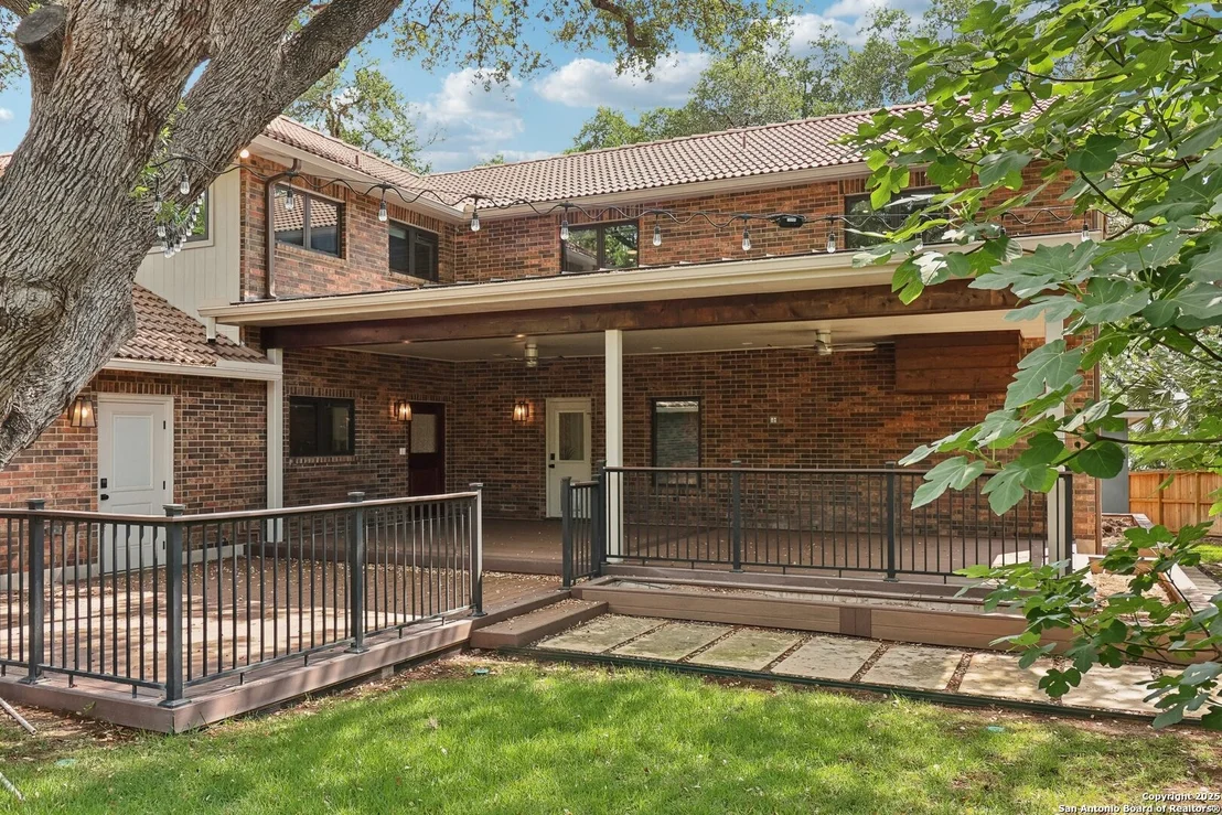 Photo of 3902 Creek Pt