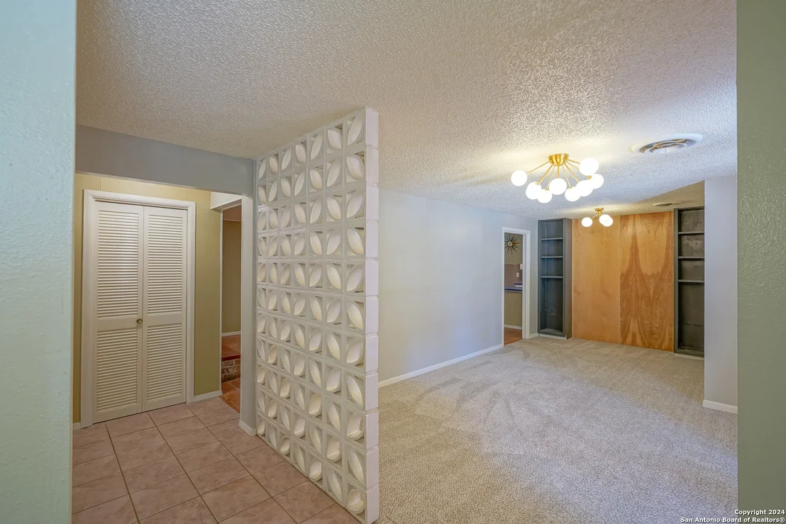 Photo of 426 Windcrest Dr