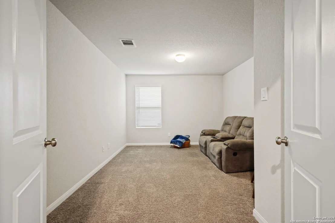 Photo of 5906 Akin Run