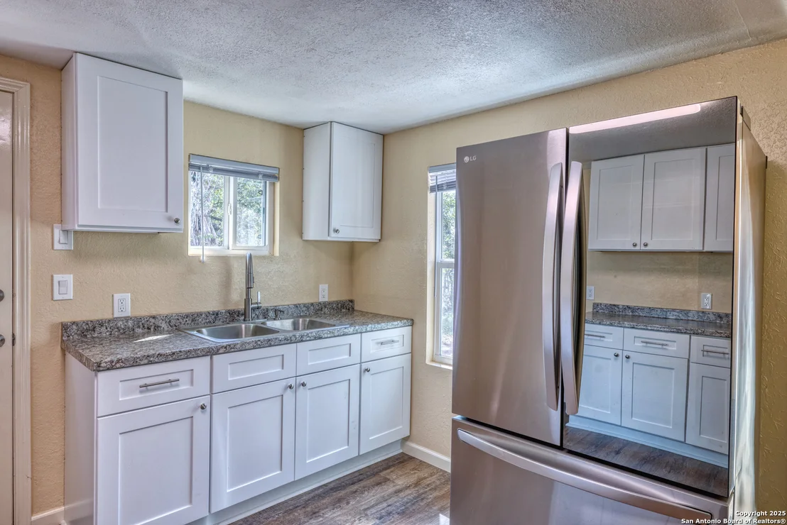 Photo of 1307 Avenue B