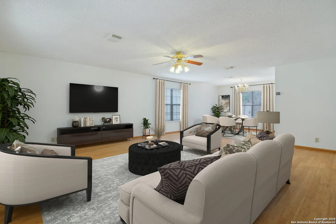 Photo of 7611 Wood Bluff