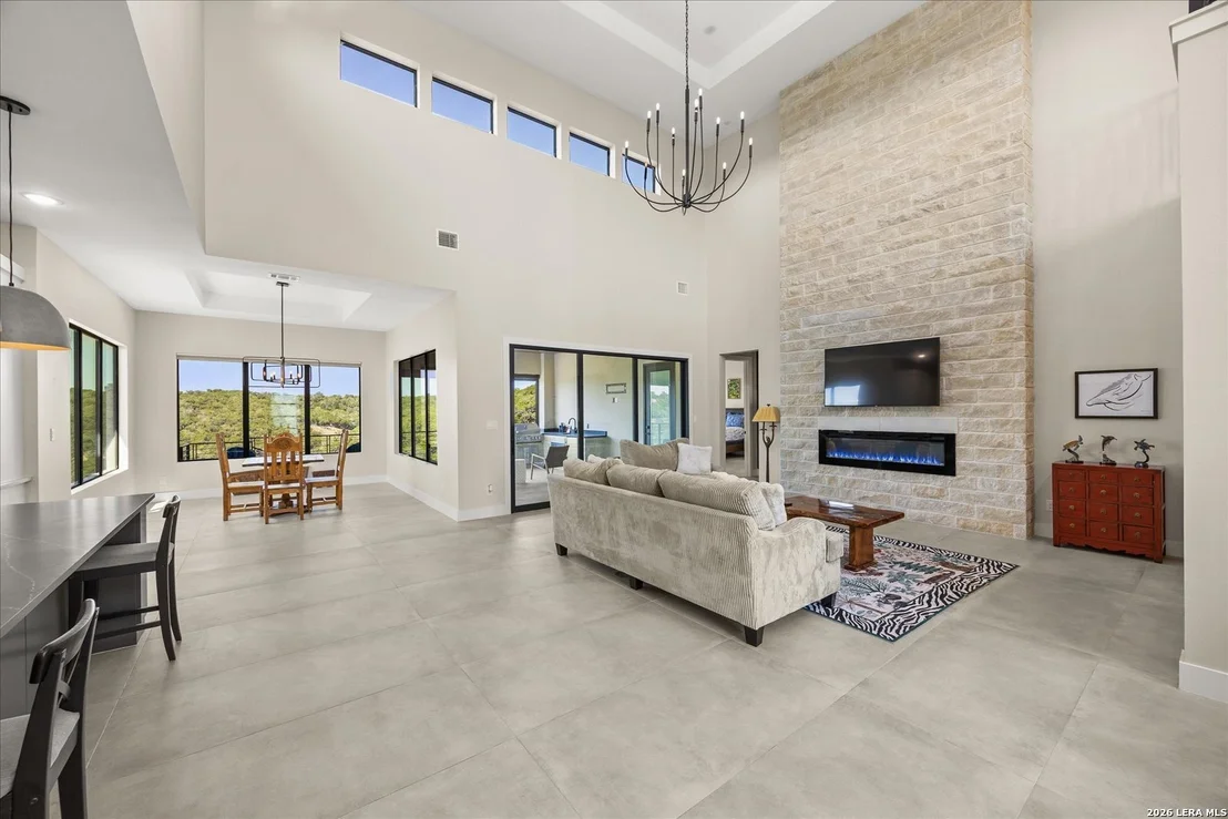 Photo of 330 PRESTON TRL