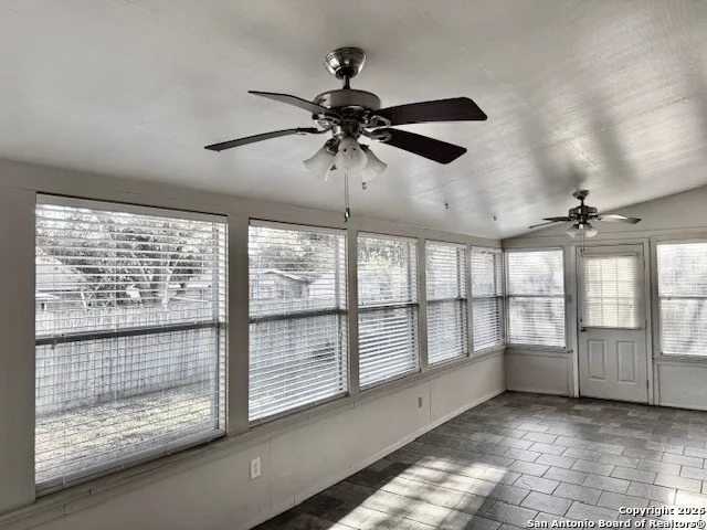 Photo of 1104 Newhall