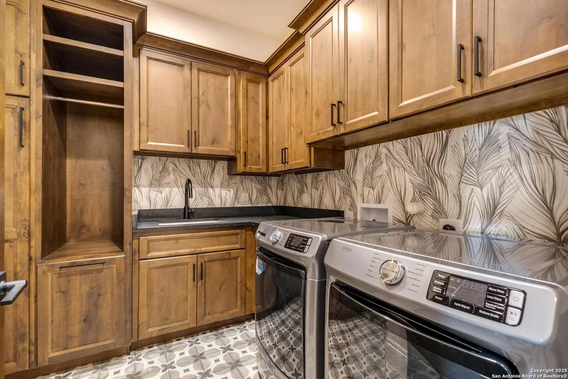 Photo of 11222 Ensor