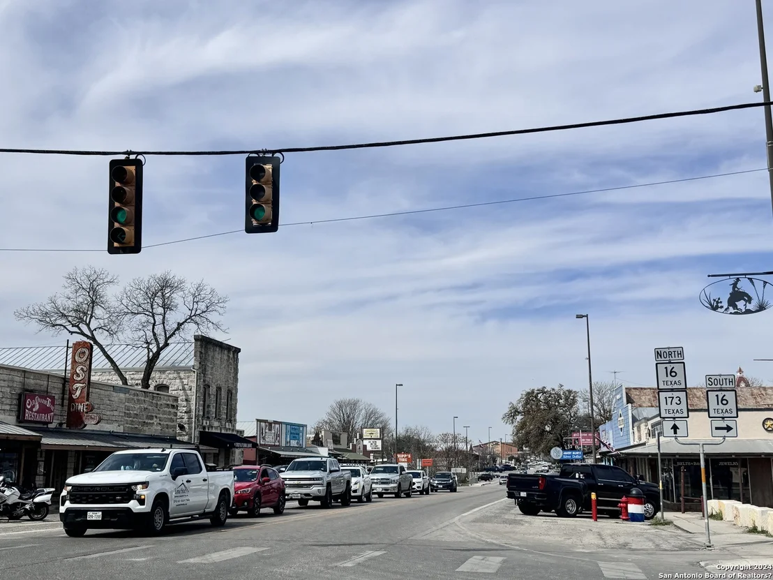 Photo of 247 Highgate Dr