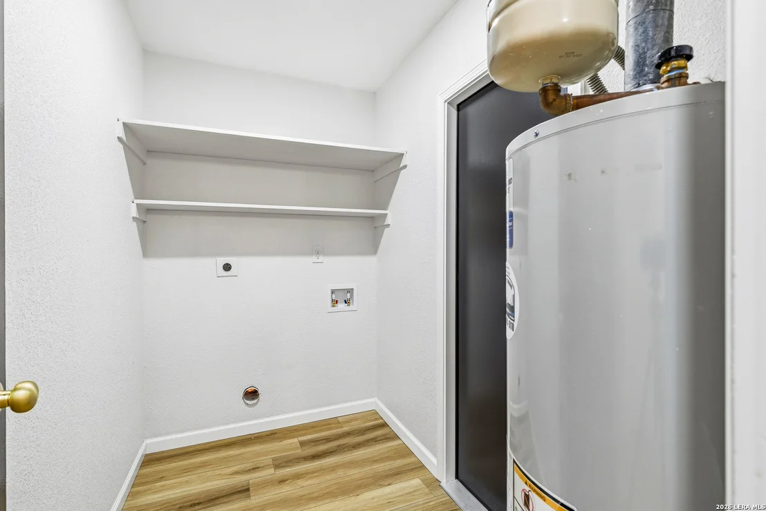 Photo of 6707 FOREST GRV