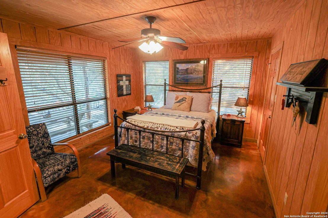 Photo of 1177 RIVER RD