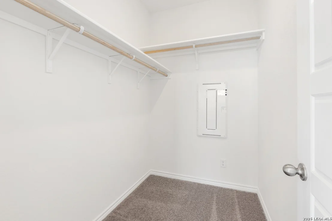 Photo of 10042 JAGGER AVENUE