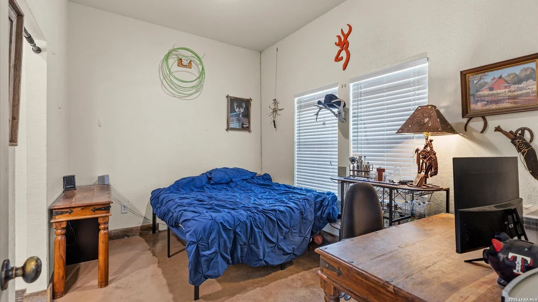 Photo of 707 CREEK RD