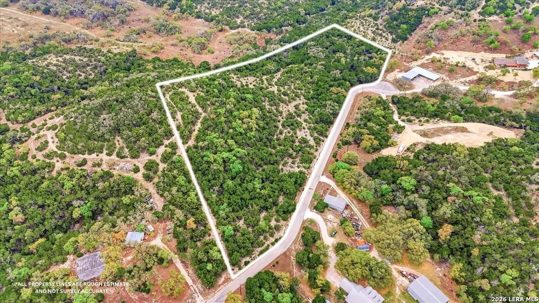 Photo of 105 & 109 W Winding Loop
