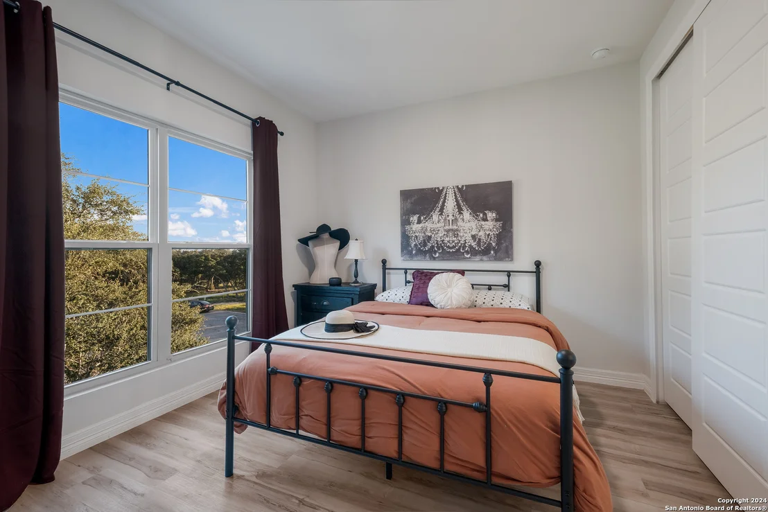Photo of 718 post oak ridge
