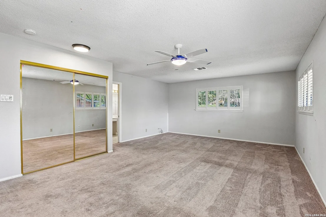 Photo of 8714 MIDCROWN DR