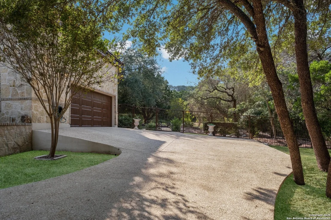 Photo of 15271 Chinquapin