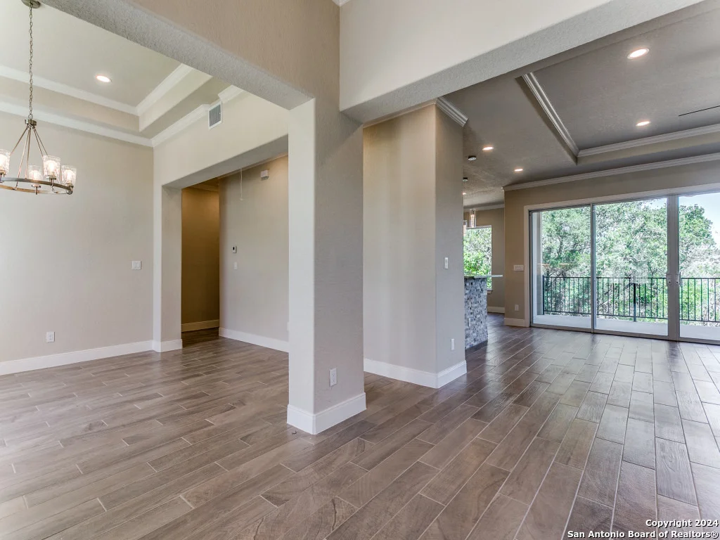 Photo of 929 MOONLIGHT DR