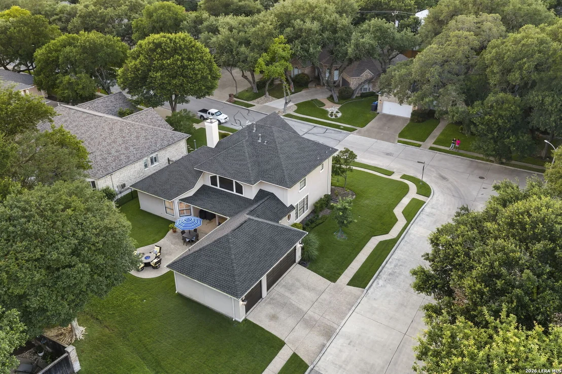 Photo of 2302 BLACKOAK BND