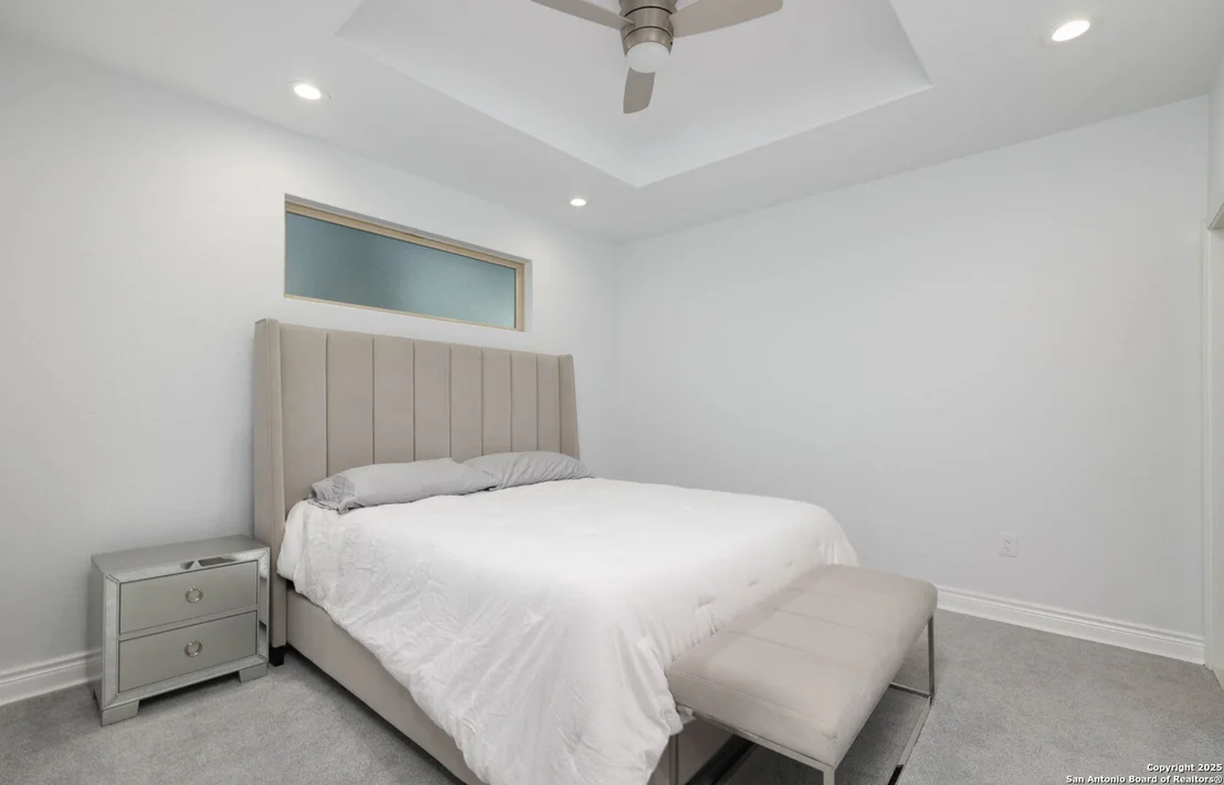 Photo of 28 BURNHAM GLN