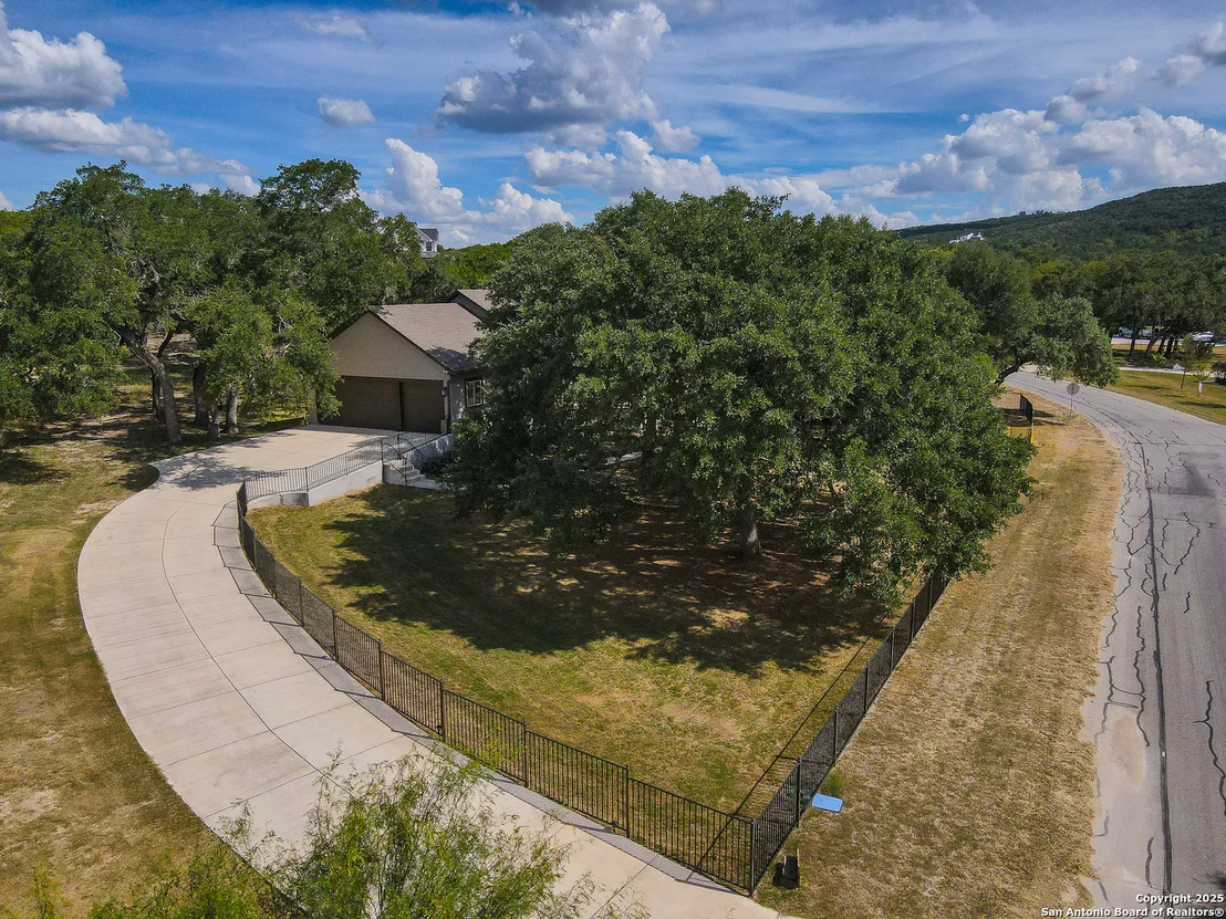 Photo of 663 PRIVATE ROAD 1712