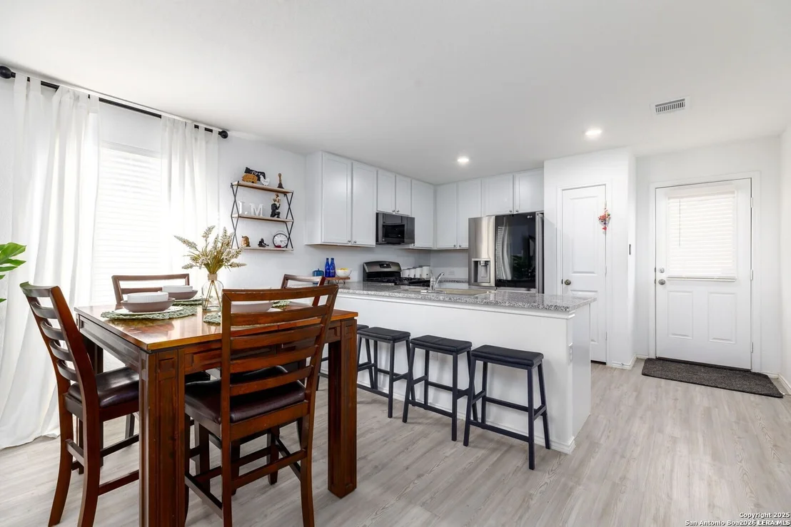 Photo of 4117 CATARACT CIR