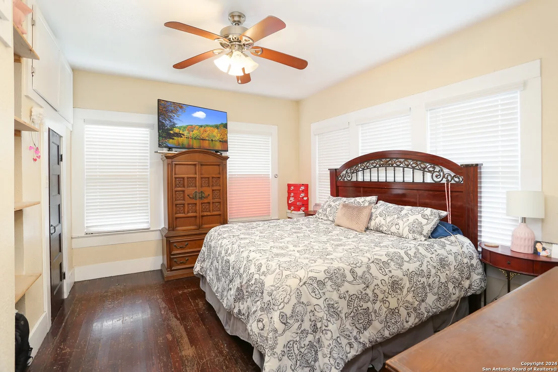Photo of 511 DEVINE ST
