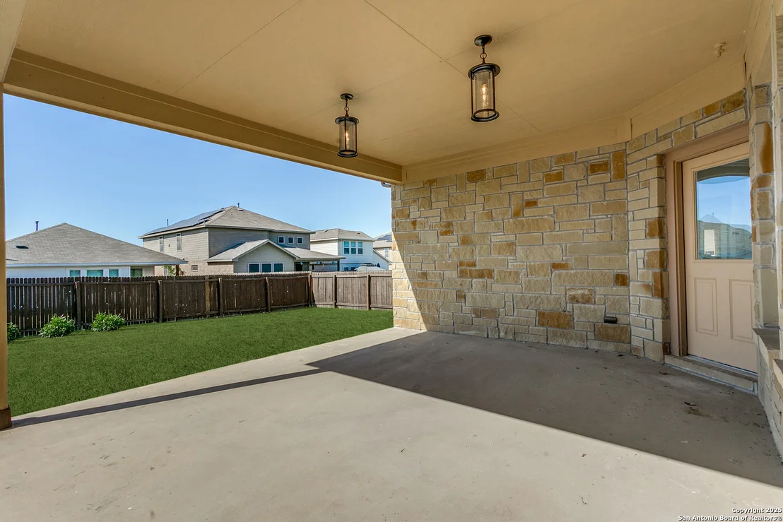 Photo of 7823 Bluebird Haven