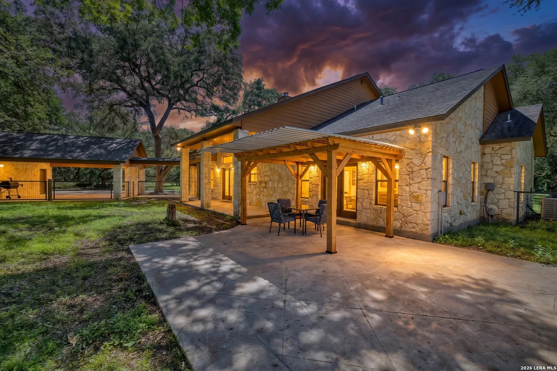 Photo of 382 Arboles Ct