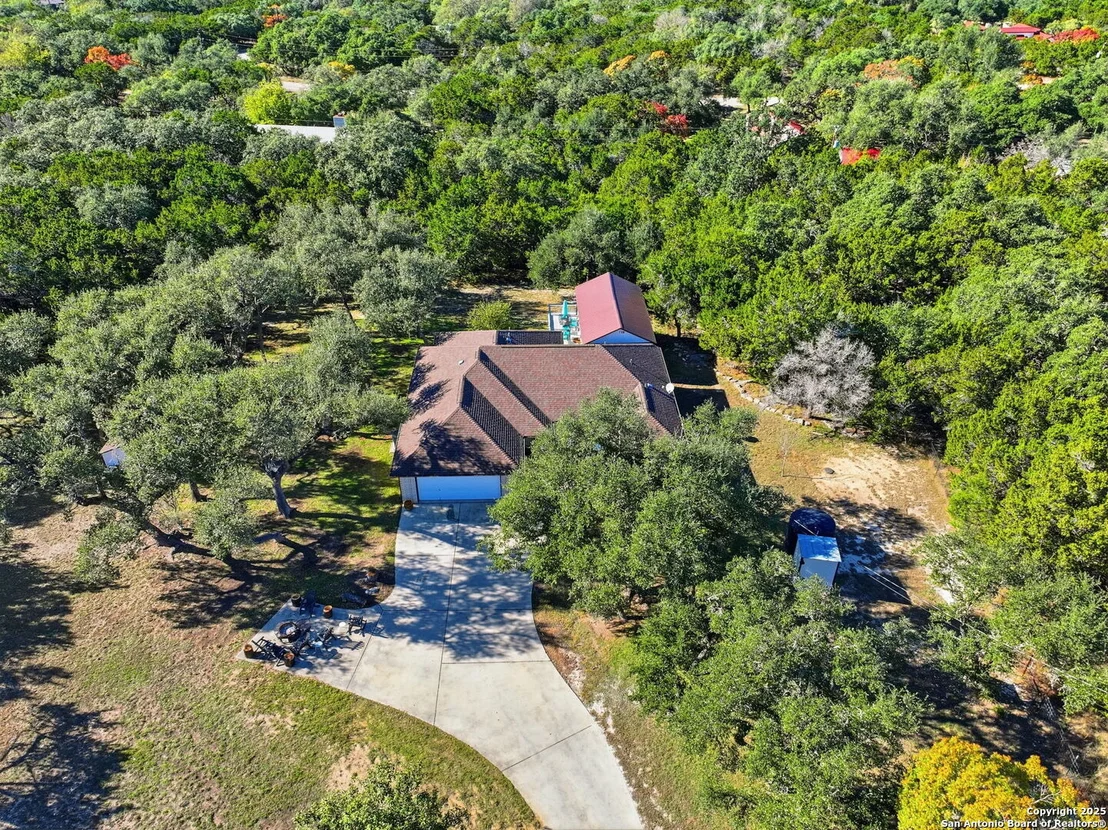 Photo of 2183 Hiline