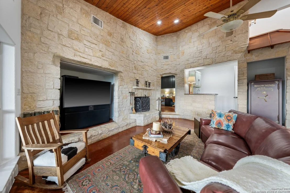 Photo of 112 Remington Dr