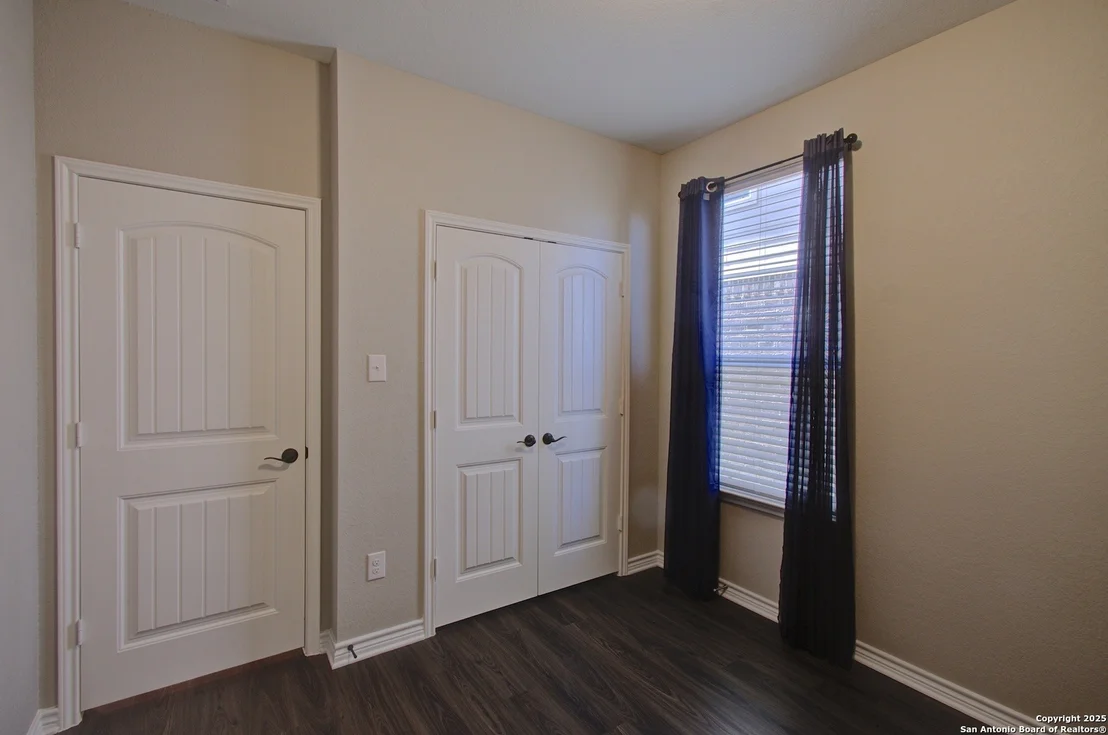 Photo of 4544 Klein