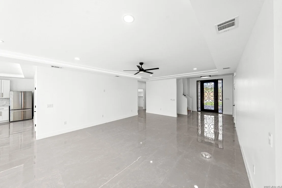 Photo of 7166 Newman Blvd