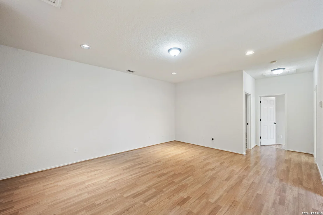Photo of 316 Sparrow