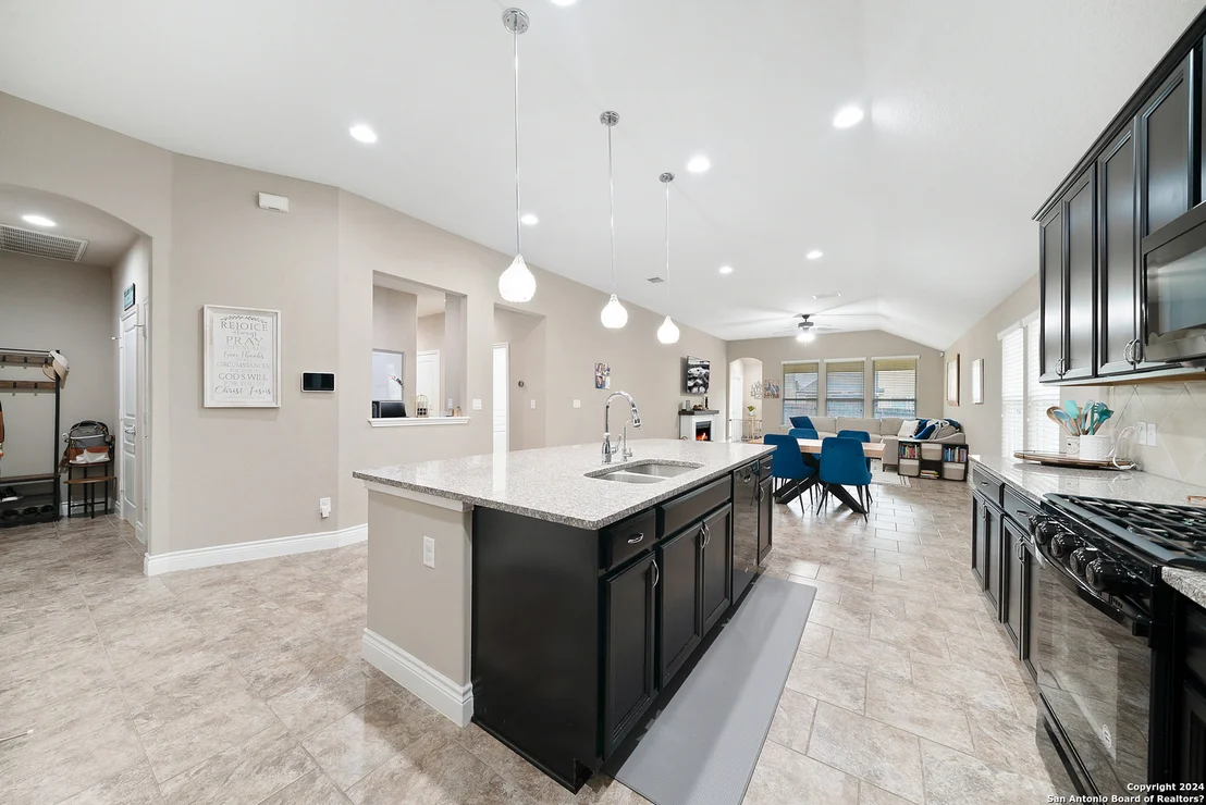Photo of 12832 LAUREL BRUSH