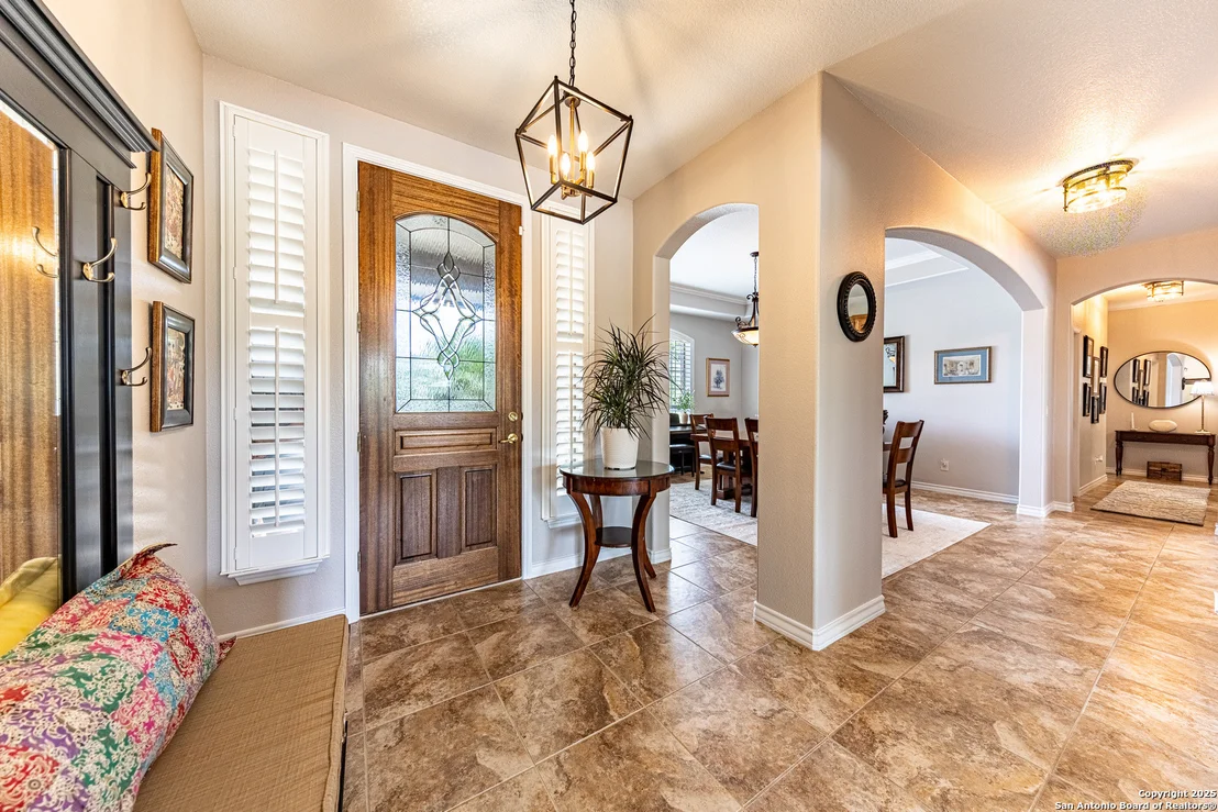 Photo of 2390 FRONTIER