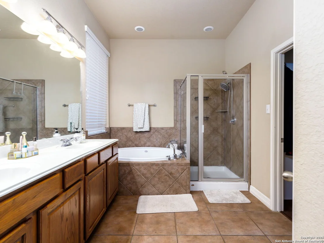 Photo of 16426 LA MADERA RIO