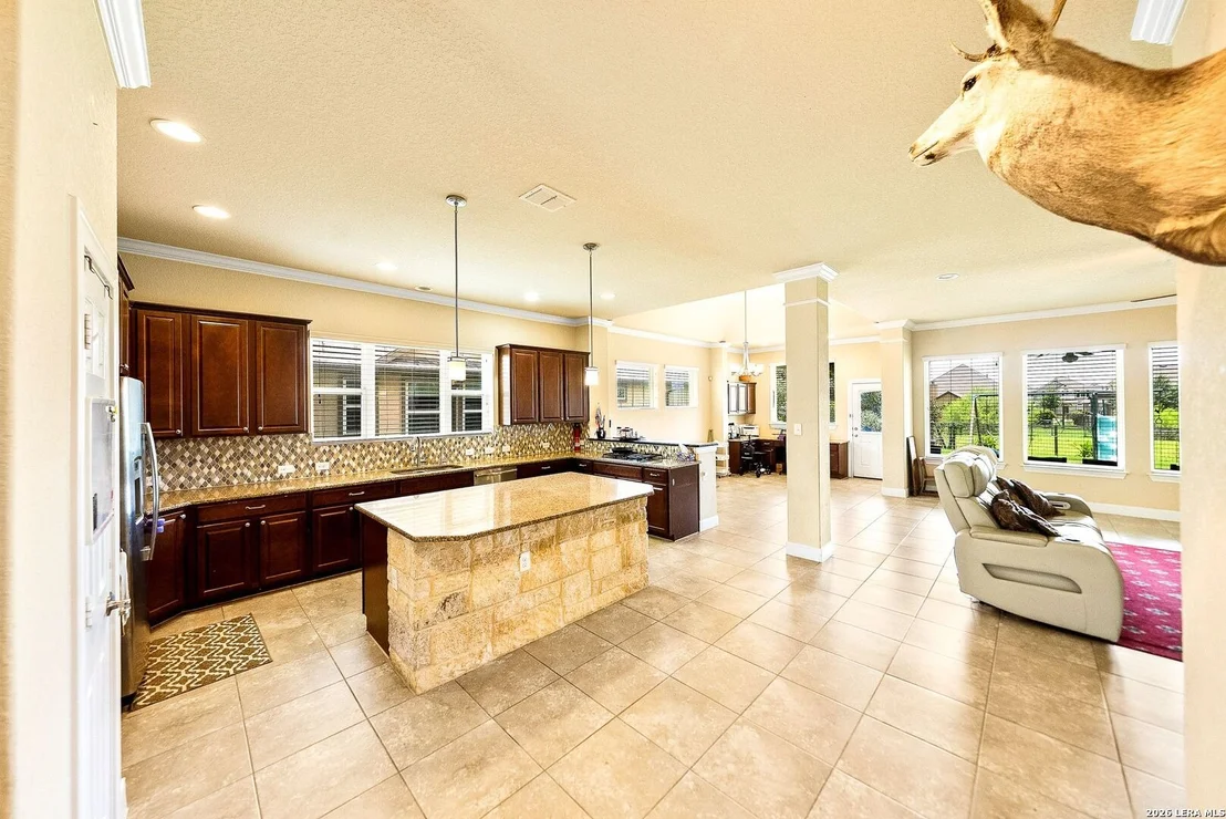Photo of 11812 Field Bend