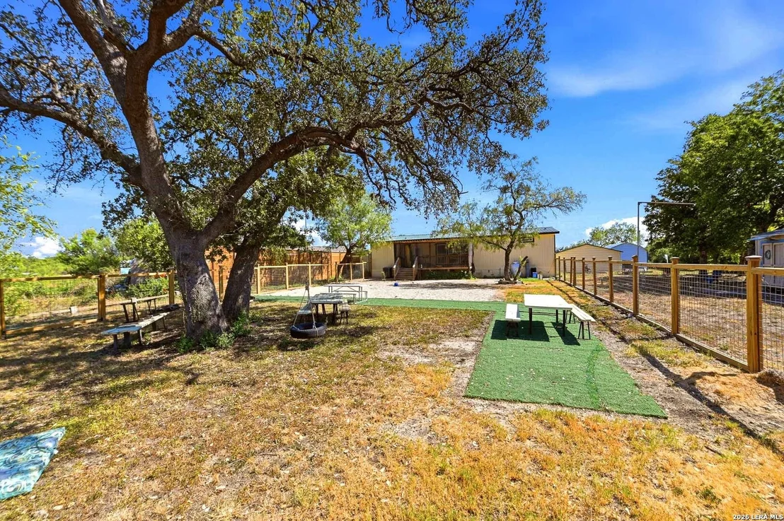 Photo of 321 County Road 4614
