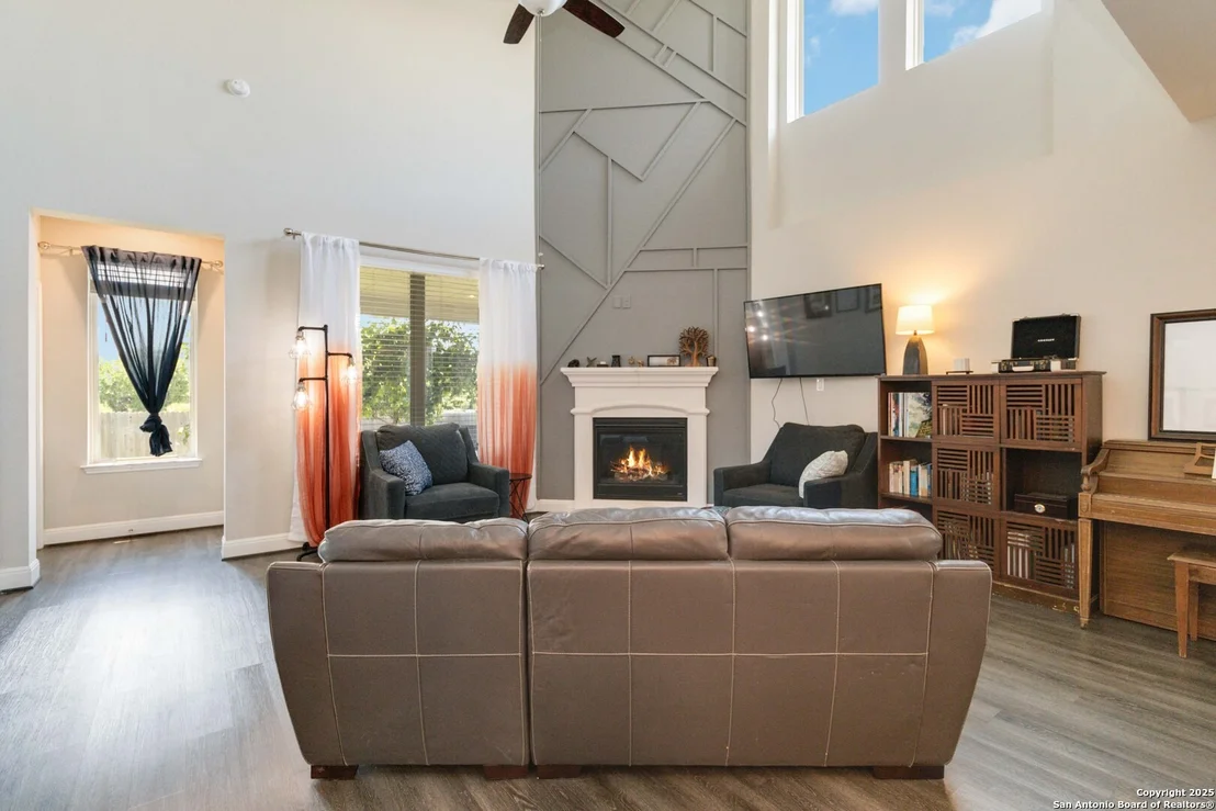 Photo of 2210 Castello