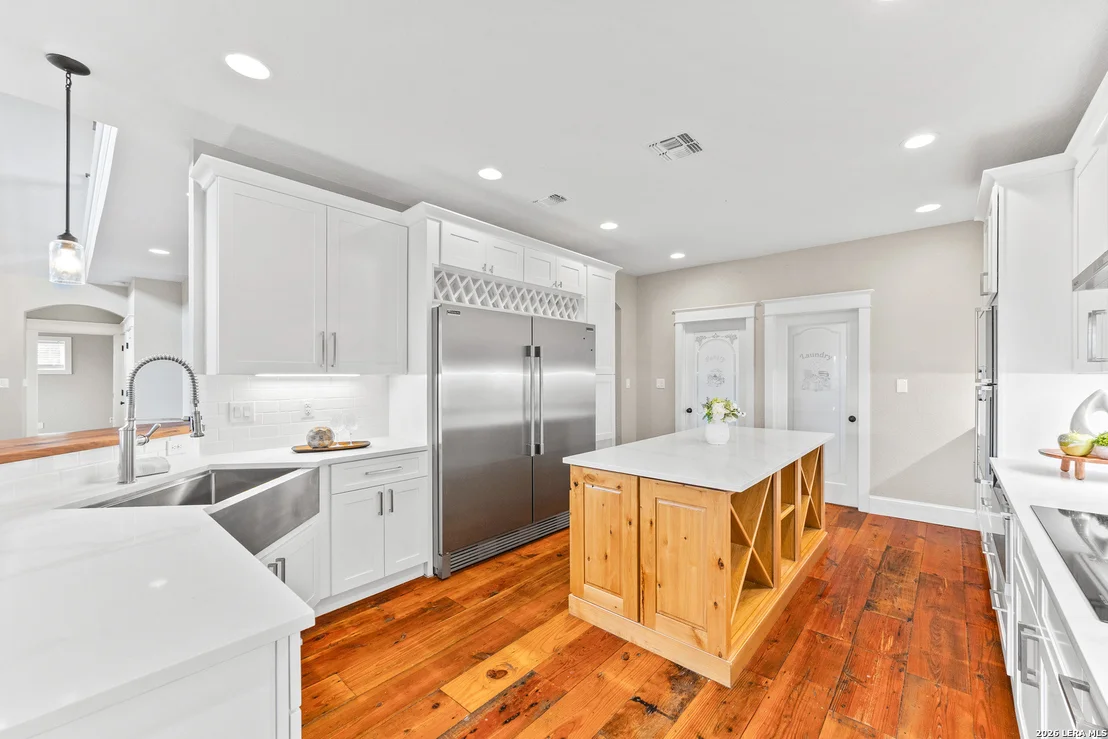 Photo of 31240 Beck Rd