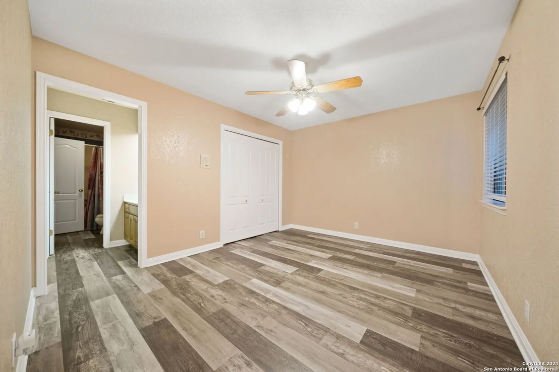 Photo of 15731 DEER CREST