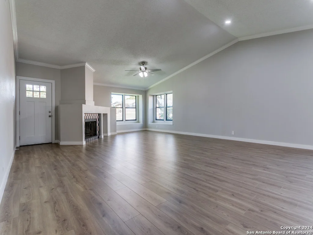 Photo of 9742 SPRUCE RIDGE DR