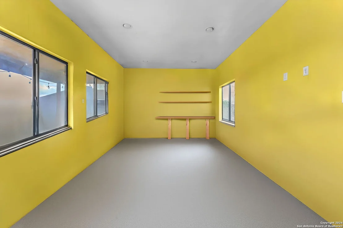 Photo of 714 Abbott Rdg