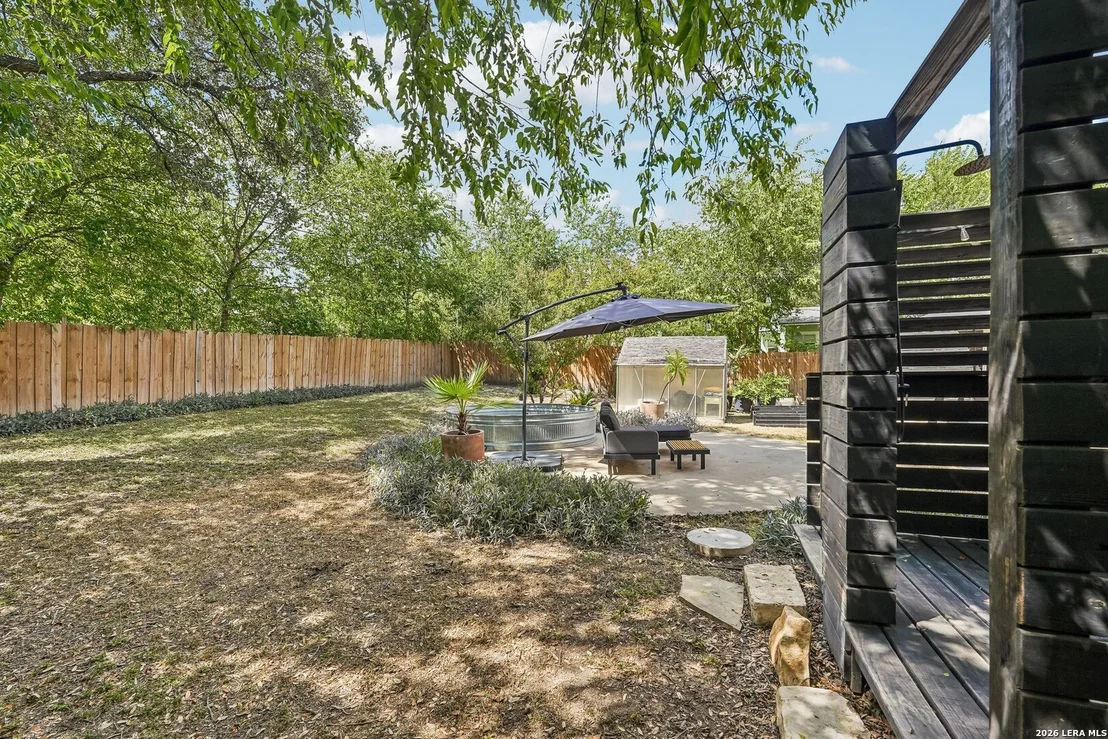 Photo of 718 Olney Dr